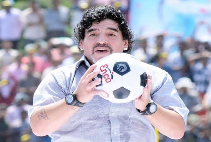 Photo of दिग्‍गज फुटबॉलर माराडोना के डॉक्‍टर के घर और क्‍लिनिक पर पुलिस ने की छापेमारी, जानिए क्‍यों…